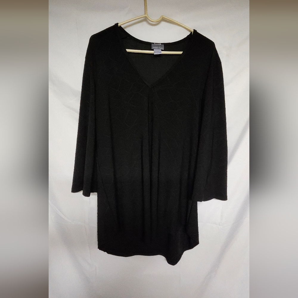 Jordan Taylor Classic Black Top